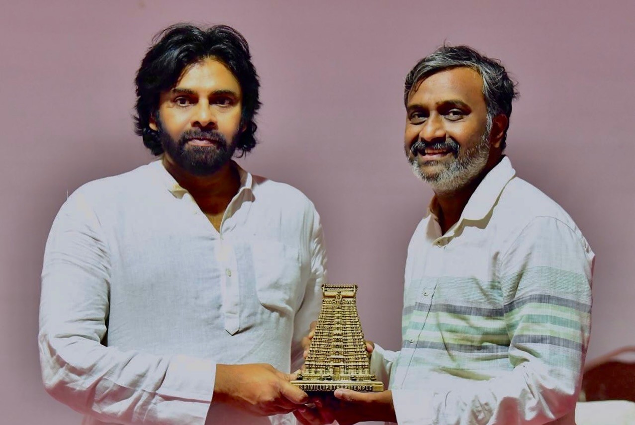 Pawan Kalyan Congratulates Manoj Paramahamsa