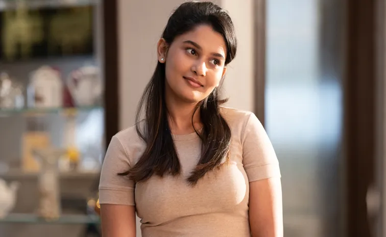 ‘ఏకే 47’లో యువినా పాత్ర రివీల్
