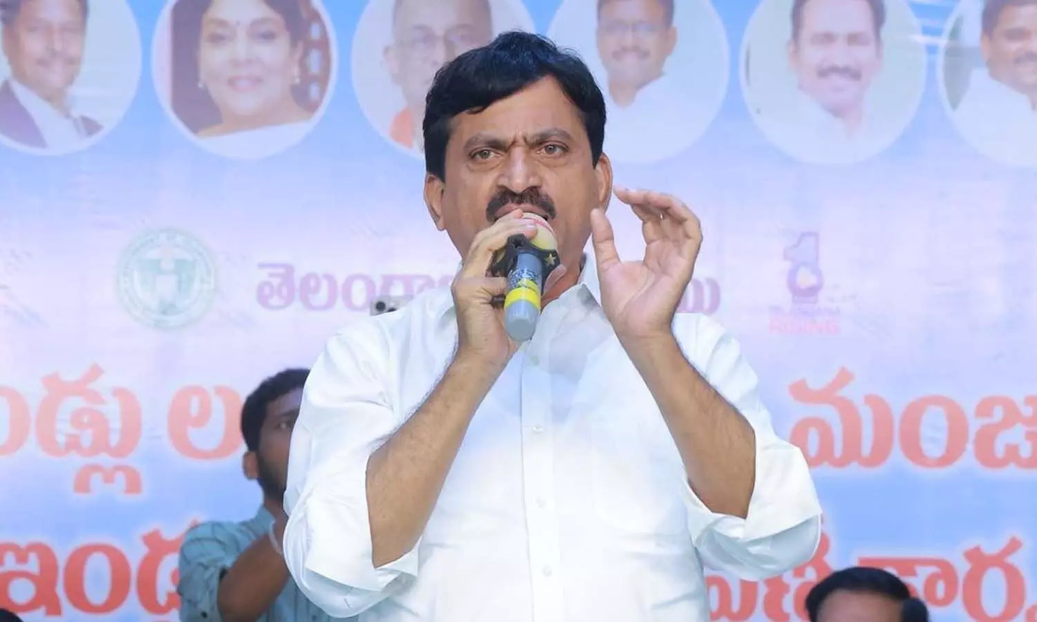 హౌసింగ్ పథకంపై పొంగులేటి సమీక్ష