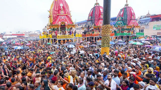 పూరీ జగన్నాథ రథయాత్రలో అపశ్రుతి