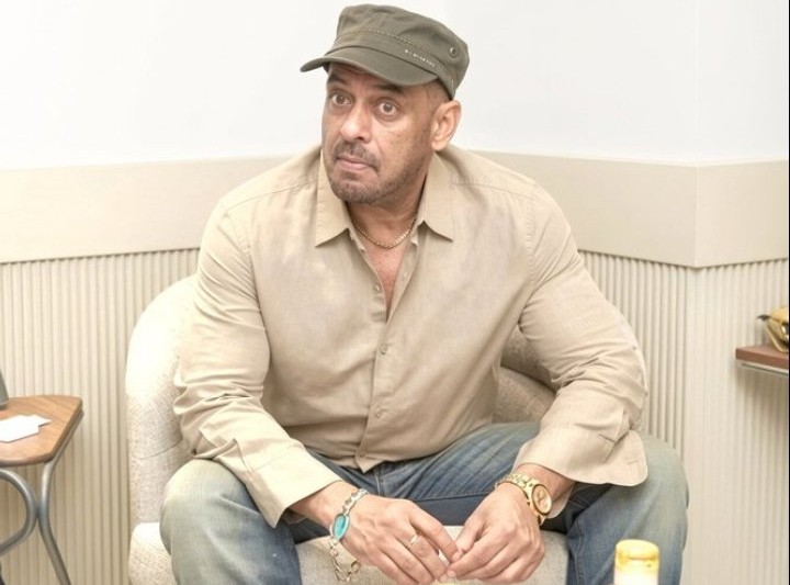 Salman Khan's Latest Appearance Sparks Health Concerns Among Fans