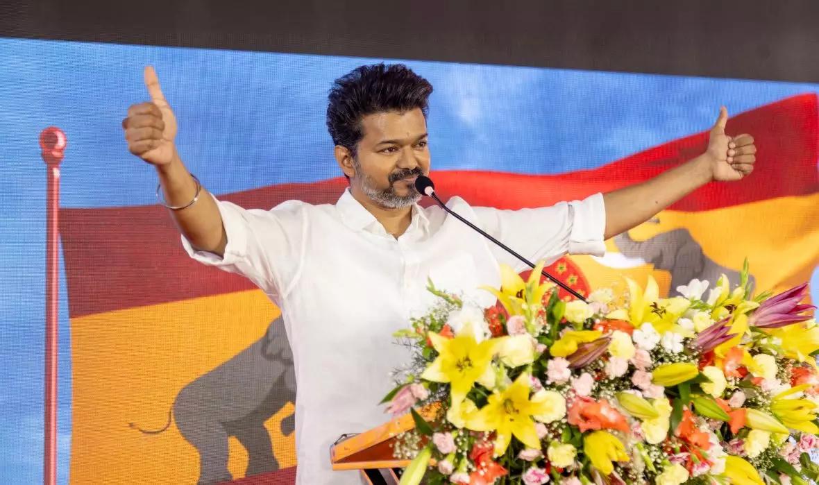 సీఎం కాకముందే విజయ్ సంచలన నిర్ణయం!