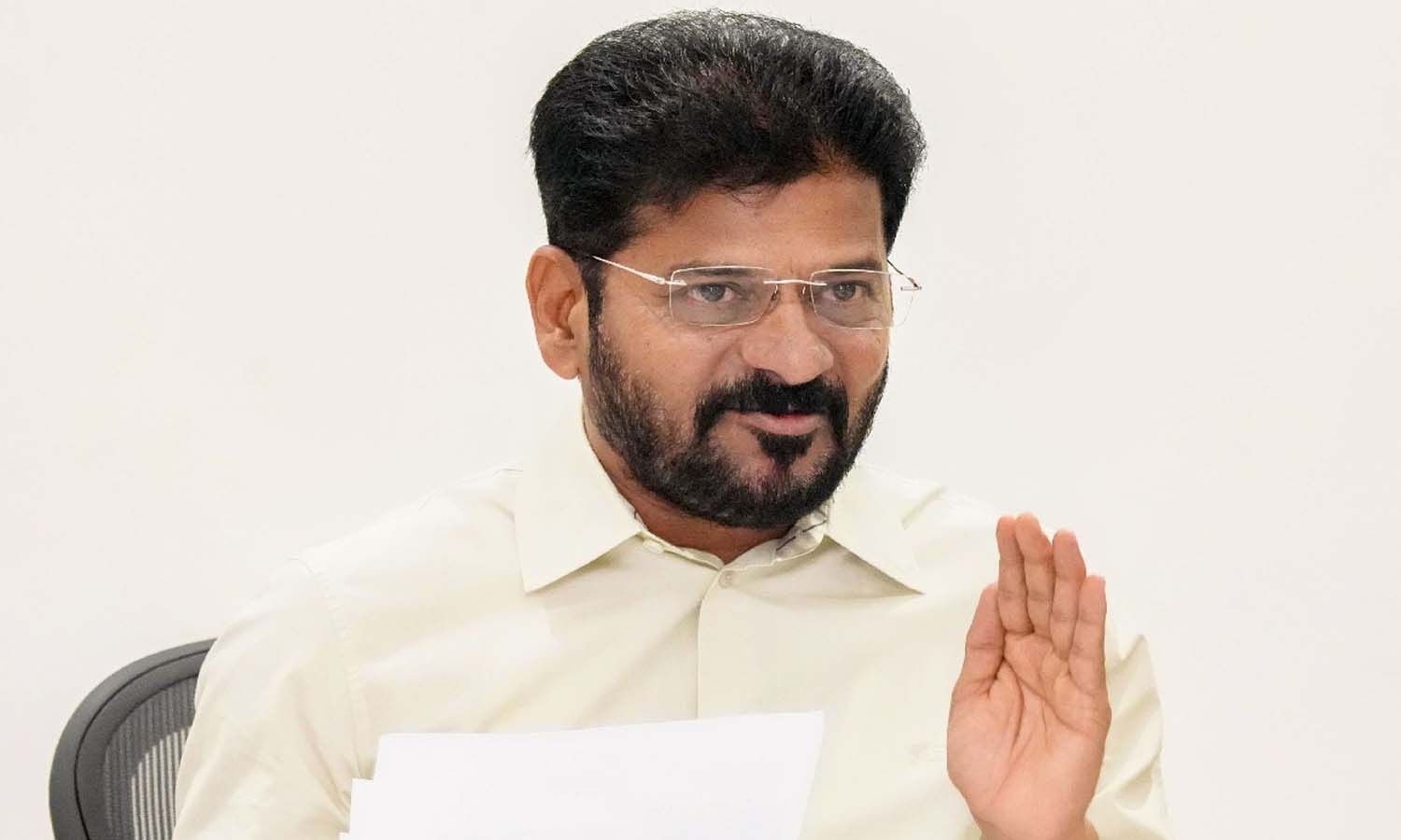 కేదారి దంపతుల కుటుంబానికి సీఎం రేవంత్రెడ్డి అండ