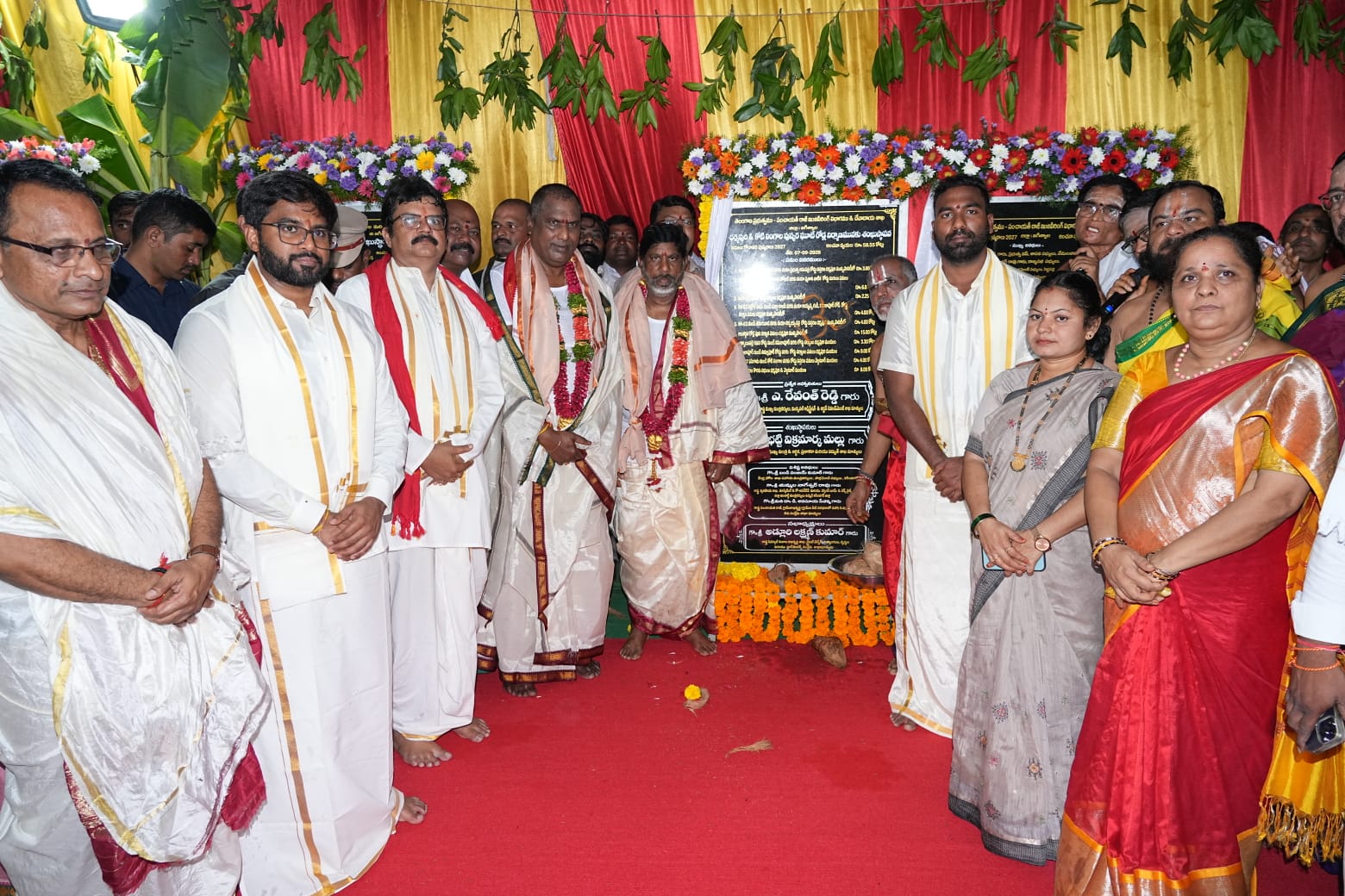 ధర్మపురి ఆలయ విస్తరణ పనులకు శంకుస్థాపన చేసిన డిప్యూటీ సీఎం