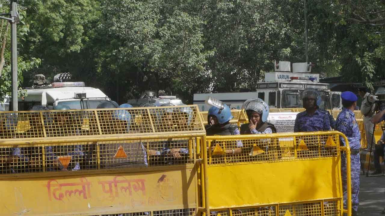 Heavy Security Arrangements in Delhi Ahead of CJP Protest