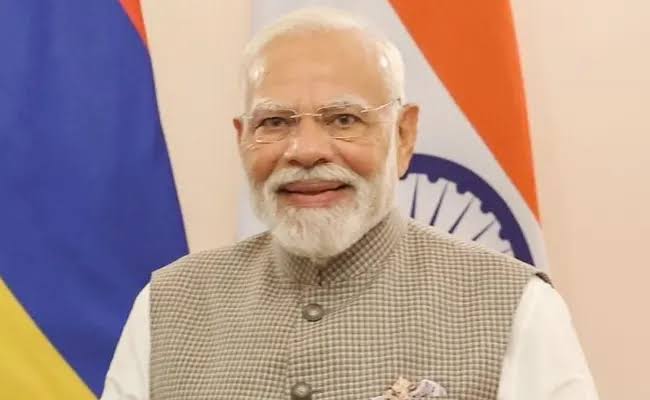 స్వయం సమృద్ధ భారత్‌ లక్ష్యానికి స్థానిక ఉత్పత్తులే బలం.. మోదీ సూచన