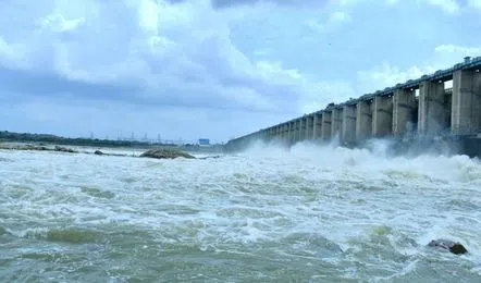 వరద ఉధృతి.. జూరాల వద్ద అప్రమత్తత