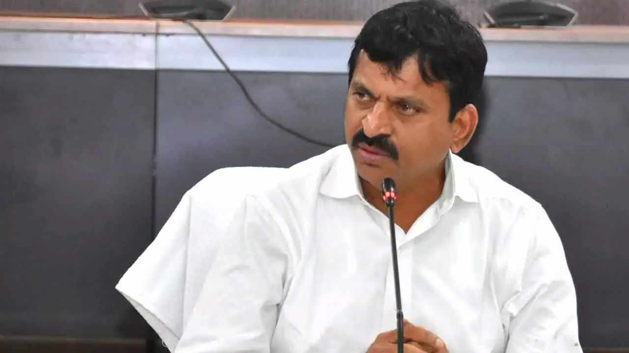 అసైన్డ్ భూముల క్రమబద్ధీకరణపై ప్రభుత్వం ఆలోచన