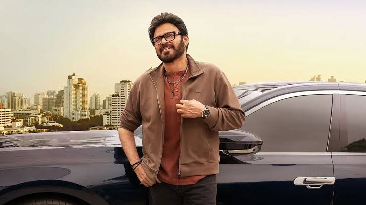 'ఆదర్శ కుటుంబం' రిలీజ్ డేట్‌పై వీడిన సస్పెన్స్..