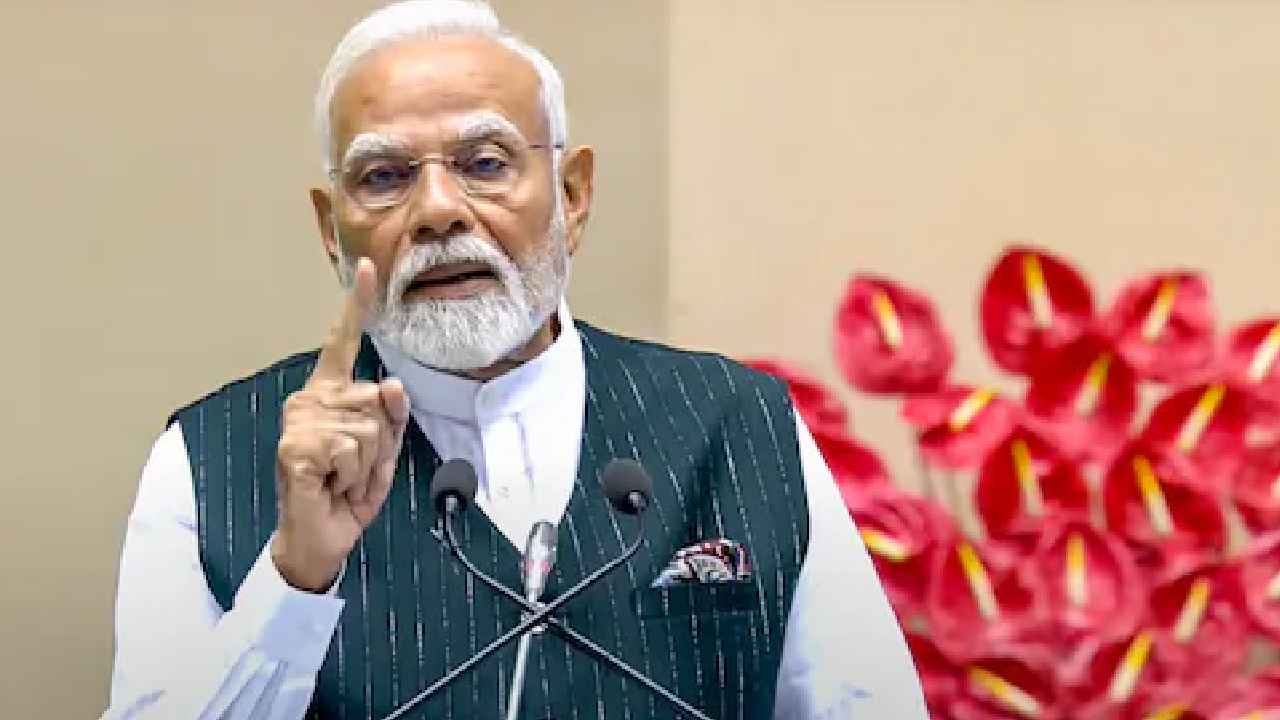 PM Modi Launches Strong Attack on Congress