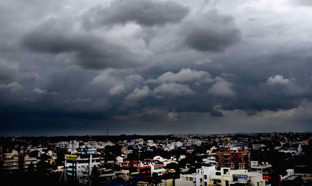 తెలంగాణలో బలపడిన నైరుతి రుతుపవనాలు..