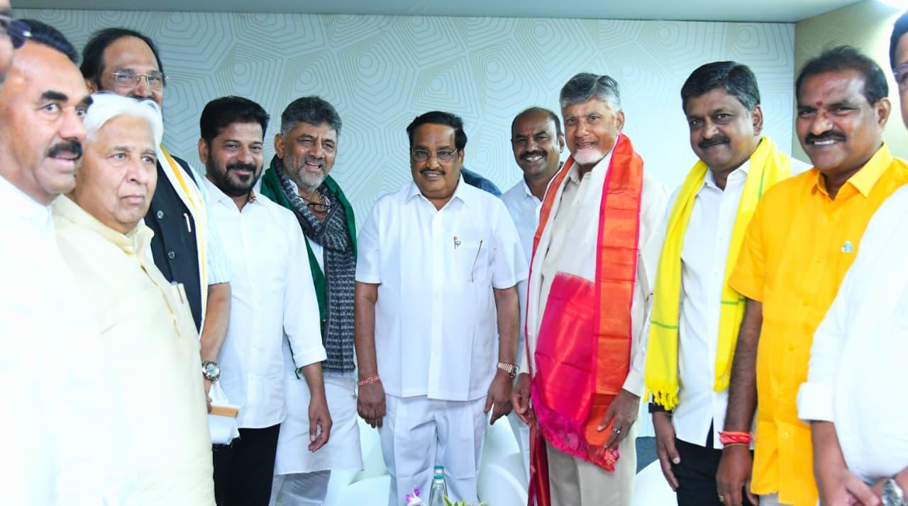 తుంగభద్ర గేట్ల ప్రారంభానికి ముందు ముగ్గురు సీఎంల భేటీ