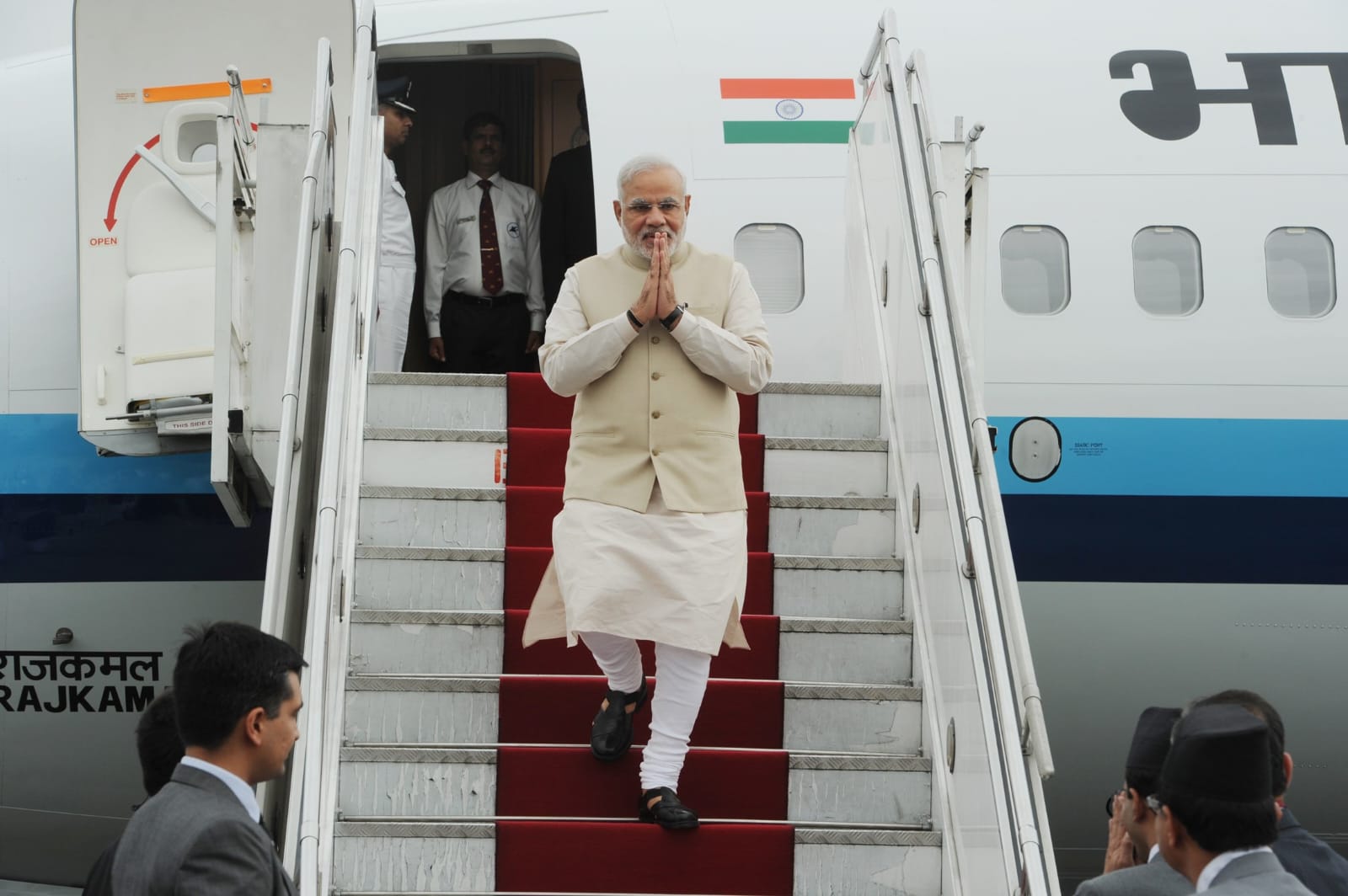 PM Narendra Modi Arrives in Hyderabad!