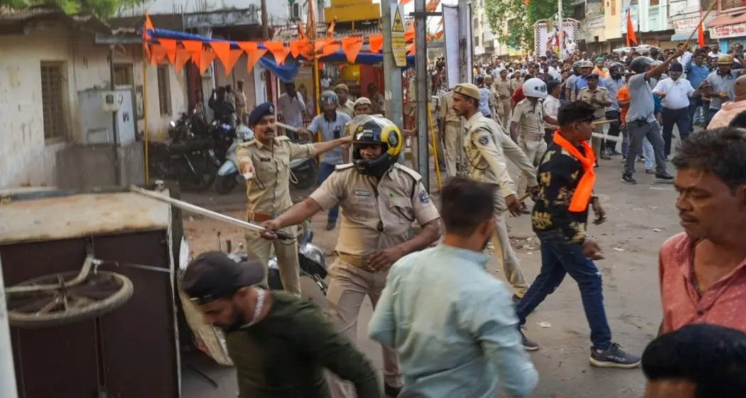 Shocking Incident: Street Clash in Hyderabad