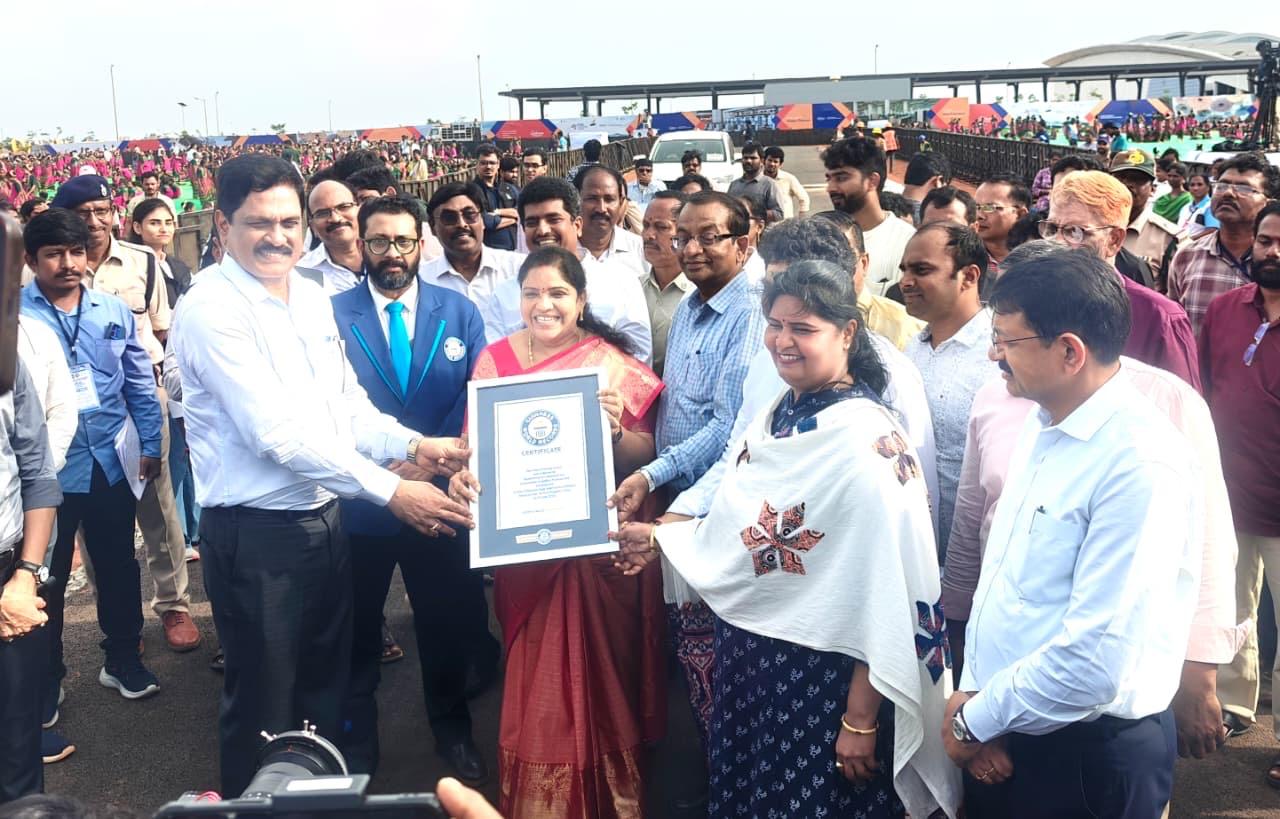 Guinness World Record for Dhimsa Dance