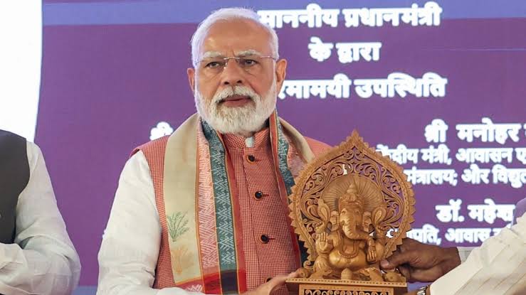 దేశ ప్రజలకు గణేశ్ చతుర్థి శుభాకాంక్షలు తెలిపిన ప్రధాని మోదీ