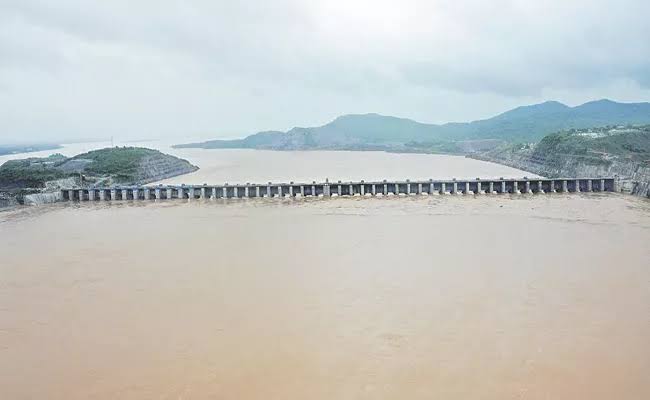 Rising Flood Inflows in Godavari..