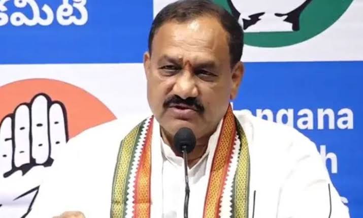 మీడియాతో ఆఫ్‌ ద రికార్డ్ సమావేశం నిర్వహించిన పీసీసీ చీఫ్ మహేశ్ కుమార్ గౌడ్