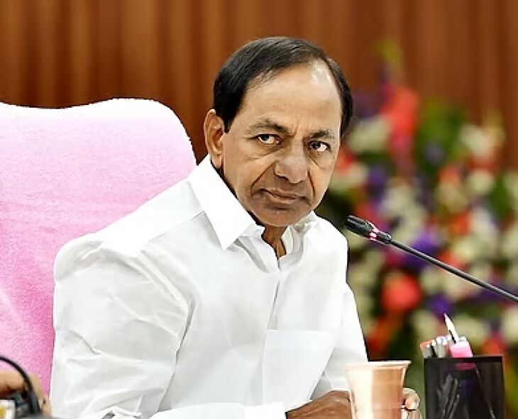 కేసీఆర్‌ కుటుంబ భూములపై విచారణ.. ప్రత్యేక కమిటీ ఏర్పాటు చేసిన ప్రభుత్వం