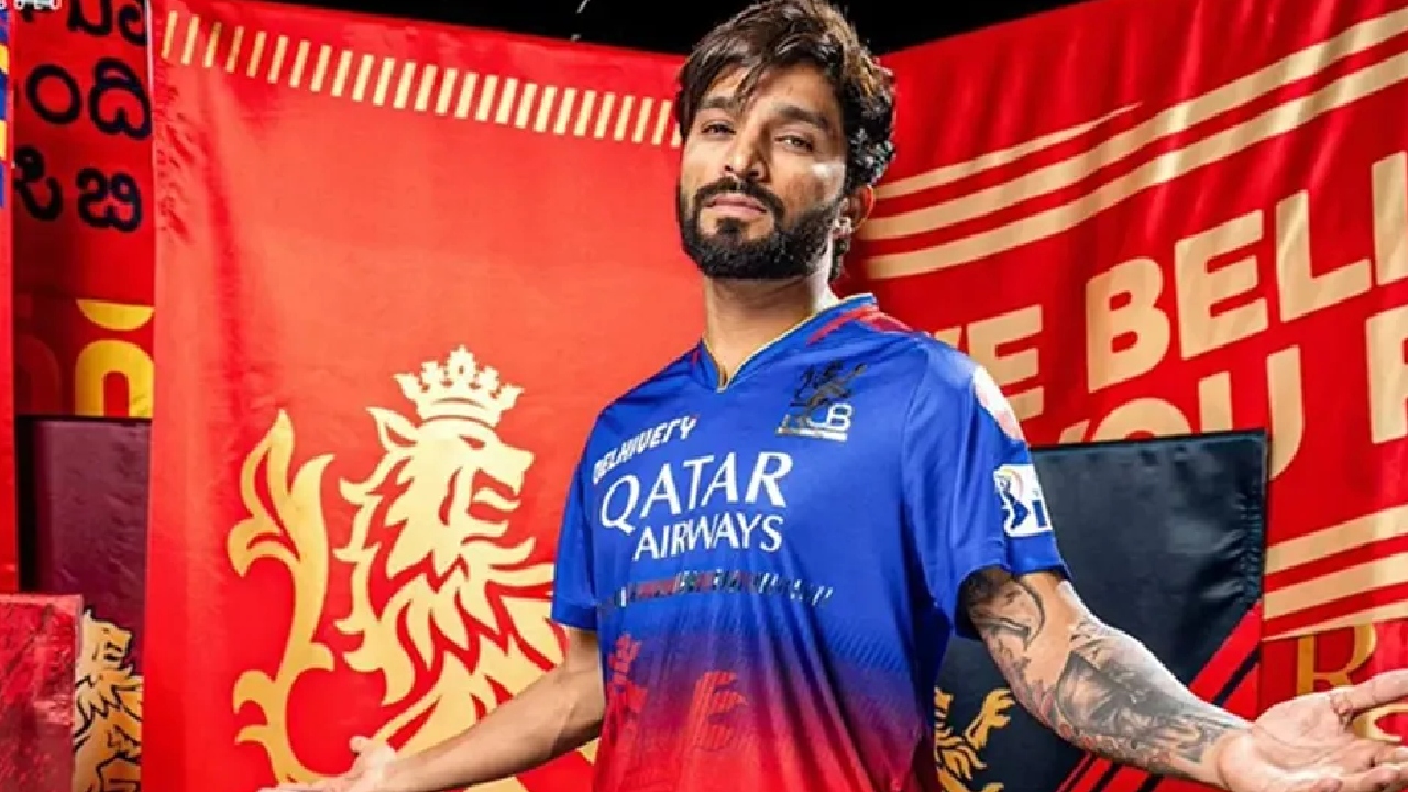 ప్లే ఆఫ్స్‌లో శతకంతో రజత్ పాటిదార్ సంచలనం 