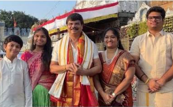 Director Boyapati Srinu Visits Vijayawada Kanaka Durga Temple With Family