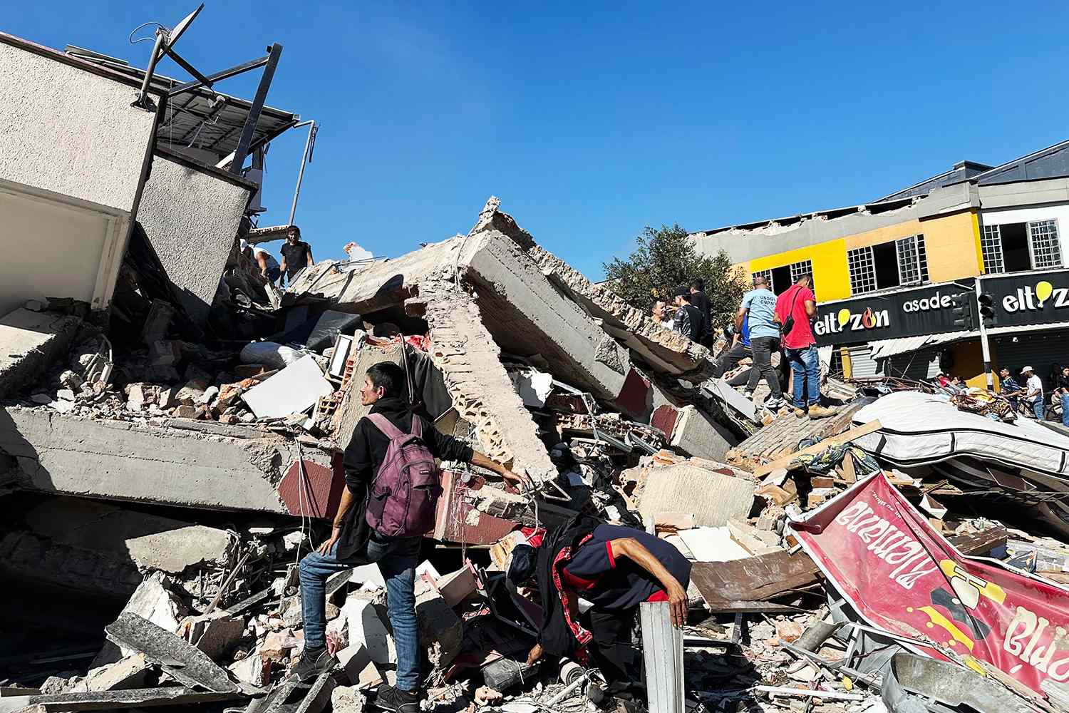 Earthquake Havoc in Colombia