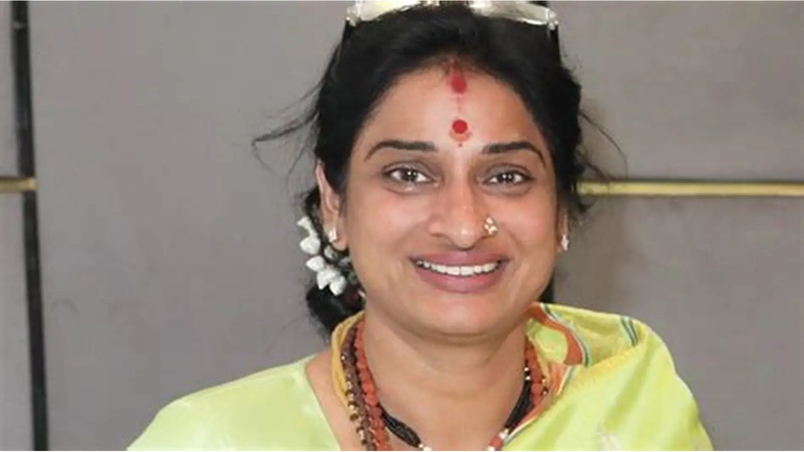 హైదరాబాద్ స్కూల్ వివాదంపై మాధవీలత వ్యాఖ్యలు..