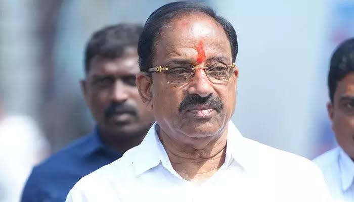 యూరియా అక్రమాలపై సర్కార్ యాక్షన్...డీలర్ల అరెస్ట్