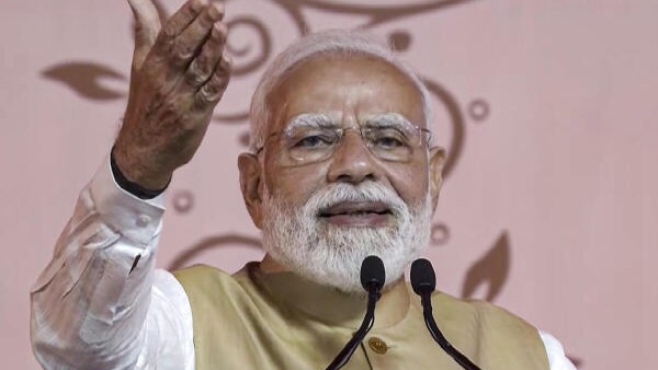 కలలు కనండి.. సవాళ్లను అధిగమించండి: యువతకు ప్రధాని మోదీ సందేశం