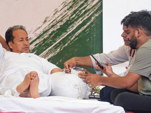 వాంగ్చుక్ నిరాహార దీక్షపై ఆందోళన