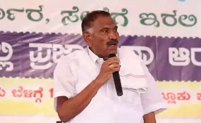 ‘అధికారులకు టిప్ ఇవ్వొచ్చు’.. కర్ణాటక మంత్రి వ్యాఖ్యలపై తీవ్ర విమర్శలు