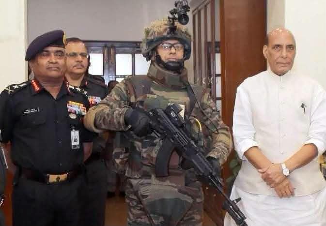 భారత సైన్యానికి F-INSAS వ్యవస్థ.. AK-203 రైఫిళ్లను అందజేసిన రాజ్నాథ్ సింగ్