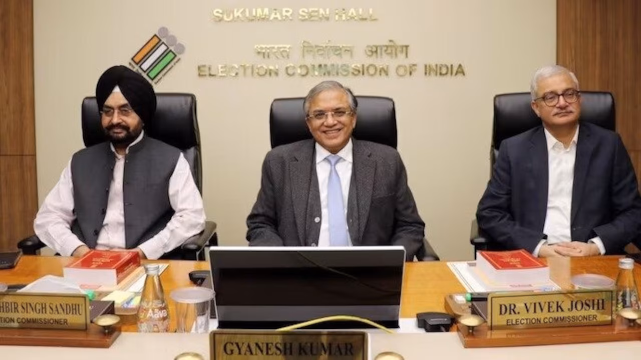 మనీశ్ గార్గ్‌పై ఈసీల ఫిర్యాదులపై చర్యలకు క్యాబినెట్ సెక్రటేరియట్ నిరాకరణ