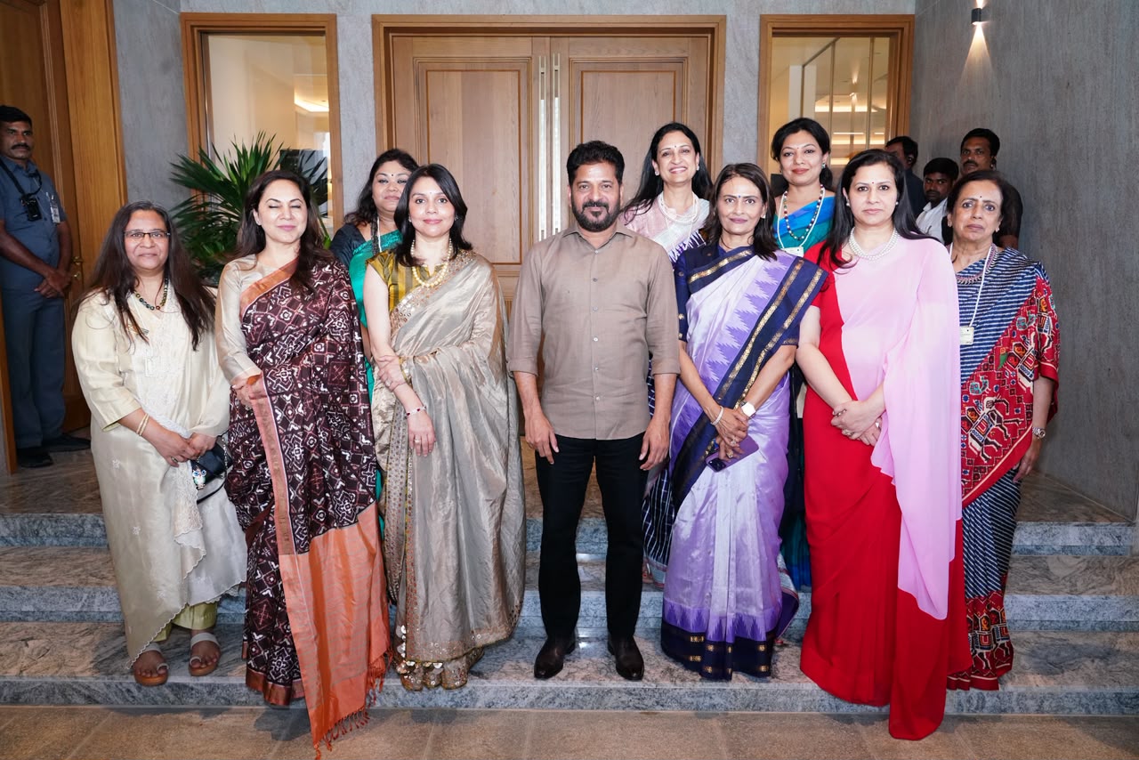 మహిళా శక్తి దీవెనలే మా ప్రభుత్వ బలం - సీఎం రేవంత్