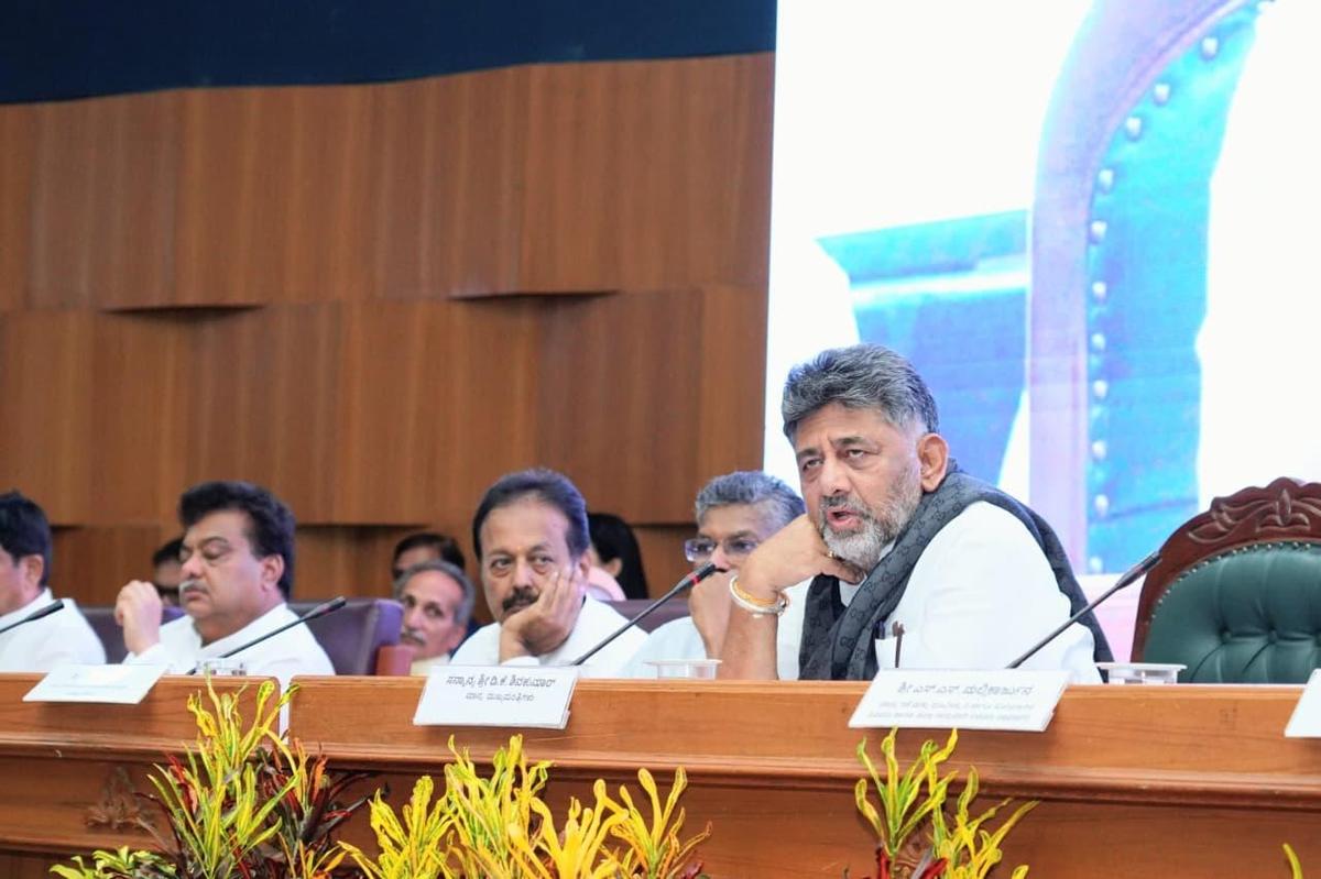 చెరకు రైతుల సమస్యలపై కర్ణాటక సర్కార్ కీలక అప్డేట్