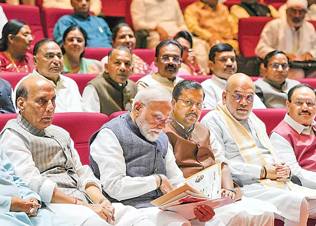 నీట్ లీకేజీపై మోదీ కీలక వ్యాఖ్యలు