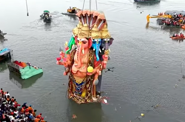 ఖైరతాబాద్ బడా గణేశుడి నిమజ్జనం పూర్తి..