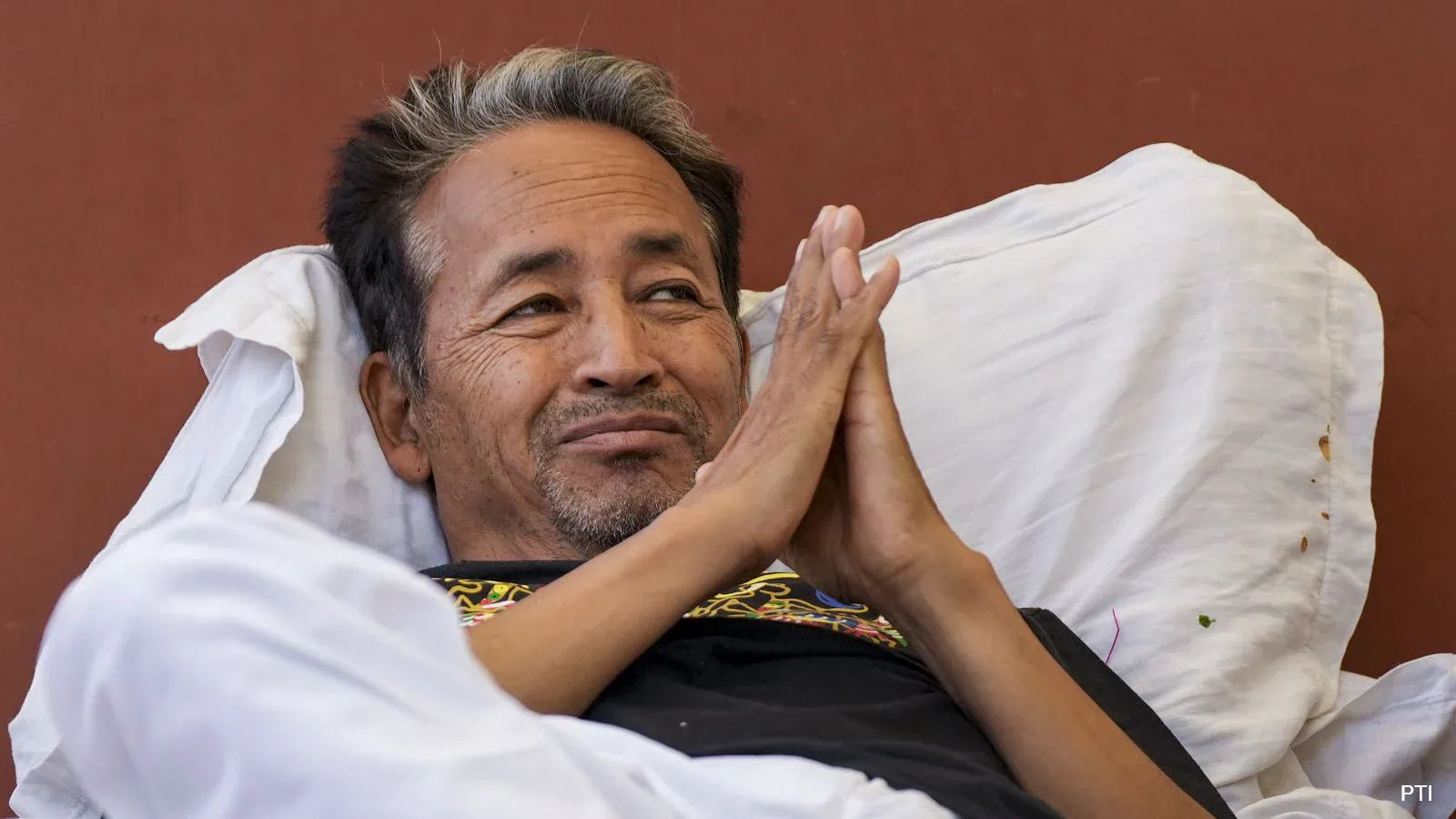 Sonam Wangchuk Writes to Hospital Seeking Permission to Join Parliament March!