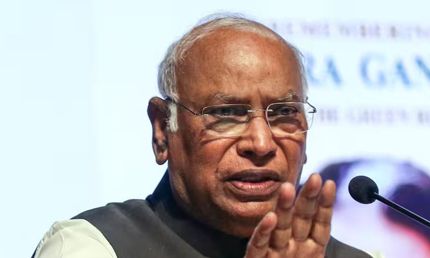 ఢిల్లీలో హైఅలర్ట్ ప్రకటించిన పోలీసులు