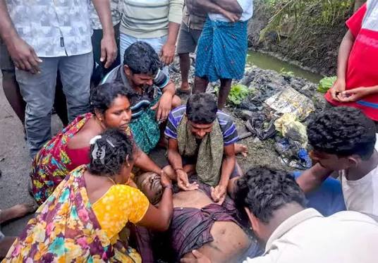 ఆటో ప్రమాదంలో ఇద్దరు కూలీల మృతి