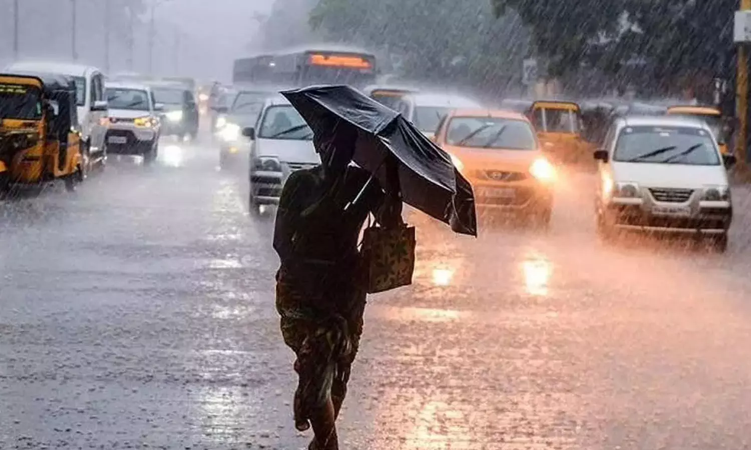 Heavy Rains in Telangana...Yellow Alert Issued for Several Districts!