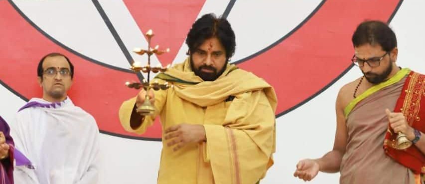 దీక్ష ప్రారంభించిన ఉప ముఖ్యమంత్రి పవన్ కళ్యాణ్
