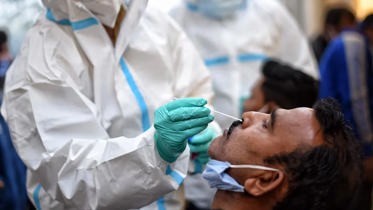 ఏపీలో కరోనా షాక్...ఆరోగ్య శాఖ కీలక హెచ్చరిక