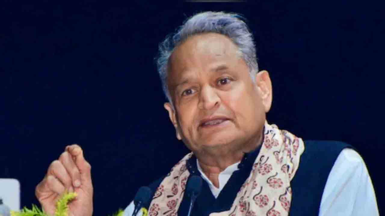 Ashok Gehlot’s Remark on Indira Gandhi Sparks Political Storm