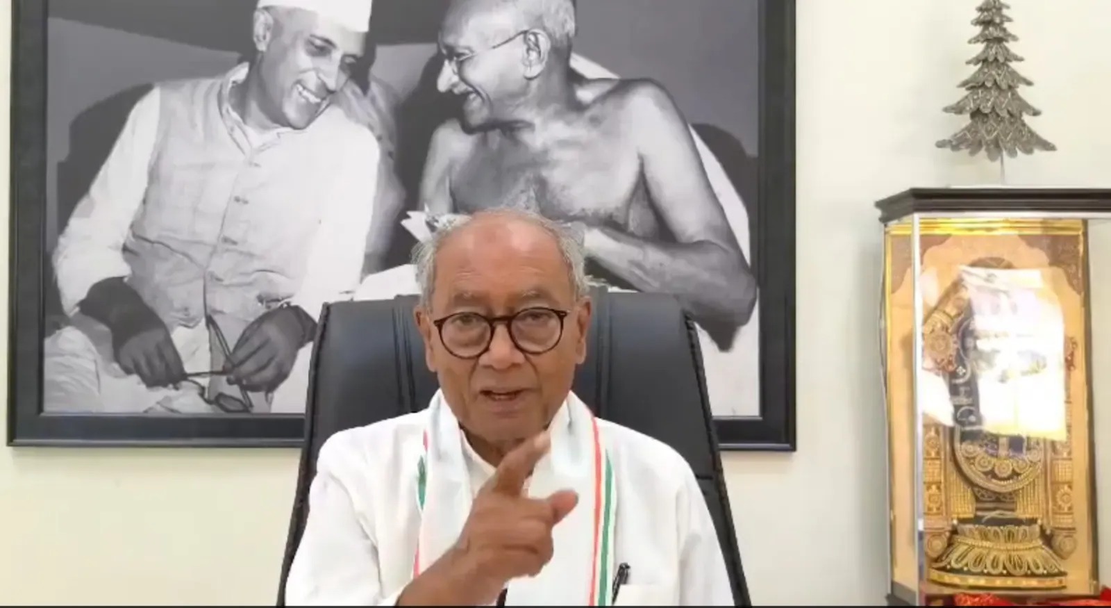  సనాతన ధర్మం, హిందుత్వంపై దిగ్విజయ్ సింగ్ వ్యాఖ్యలతో చర్చ