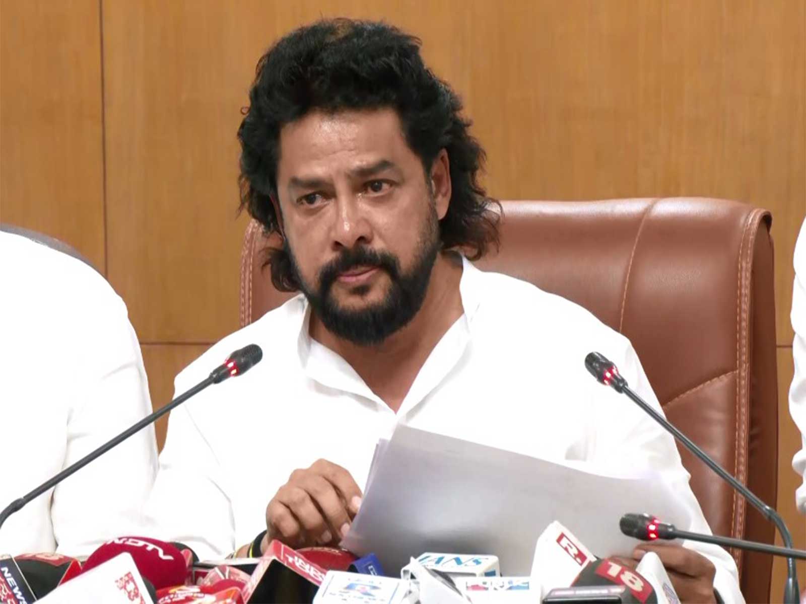 వాల్మీకి స్కాంతో కర్ణాటకలో మళ్లీ రాజకీయ దుమారం