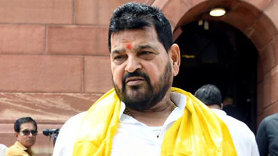 బ్రిజ్ భూషణ్‌కు కోర్టు క్లీన్చిట్