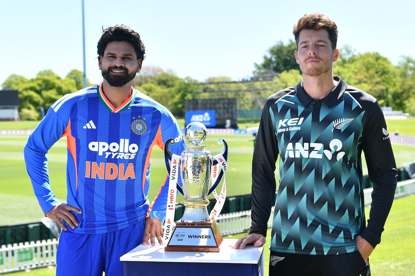 న్యూజిలాండ్‌తో తొలి టీ20.. టాస్ గెలిచి బౌలింగ్ ఎంచుకున్న శ్రేయస్ అయ్యర్