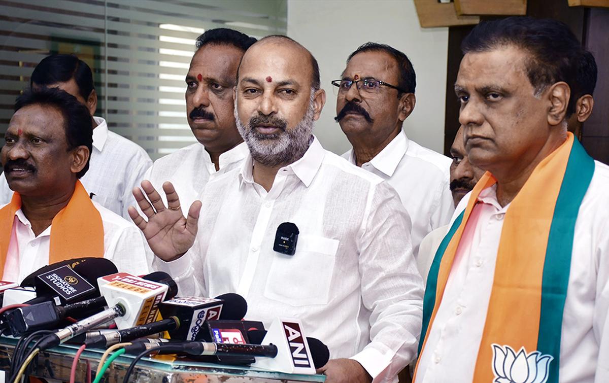 సీజేపీ నిరసనలపై బండి సంజయ్ హాట్ కామెంట్స్