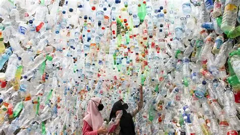 Indonesian Youth Turning Plastic Waste into Innovation..
